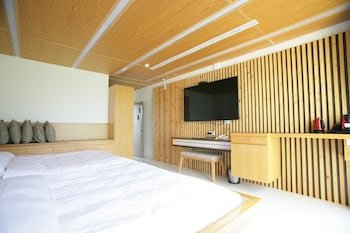 xianel vacation chateau