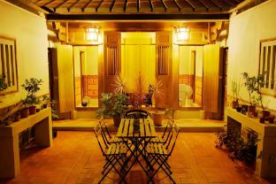 horseshoe crab cottage hostel