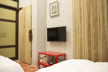 horseshoe crab cottage hostel