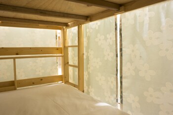 horseshoe crab cottage hostel