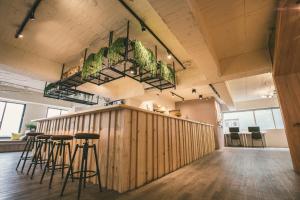 stray birds taichung hostel