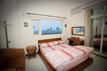 sunshine sea view bandb