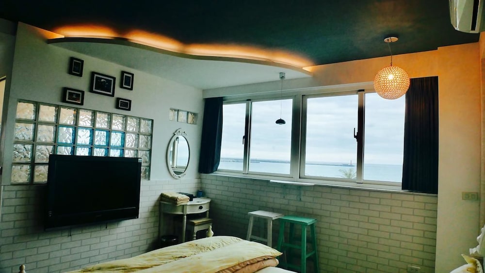 sunshine sea view bandb