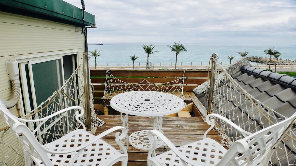 sunshine sea view bandb