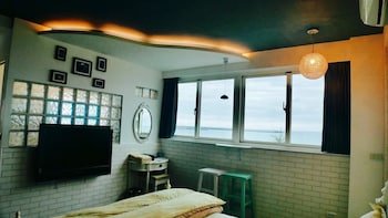 sunshine sea view bandb