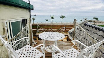 sunshine sea view bandb