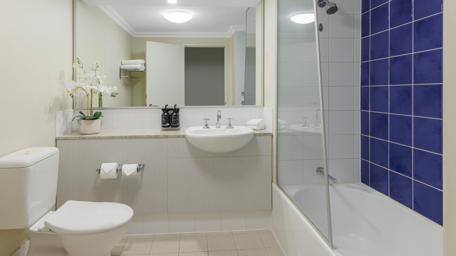 oaks perth hotel