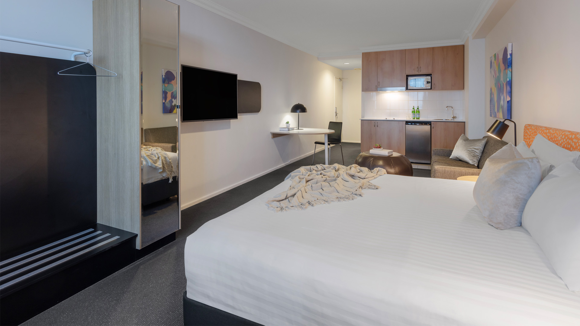 oaks perth hotel