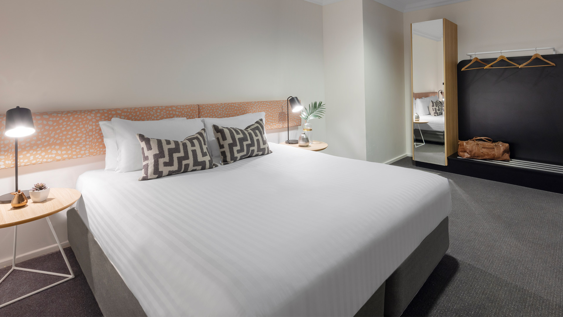 oaks perth hotel