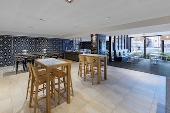 oaks perth hotel