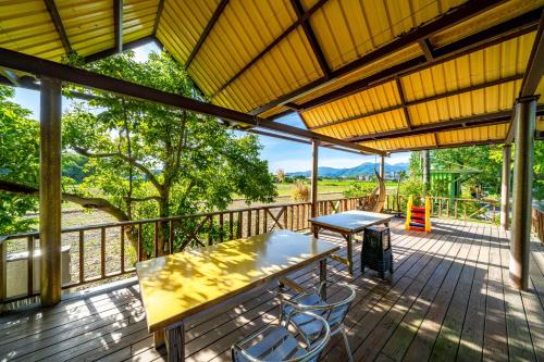 rainbow garden bandb