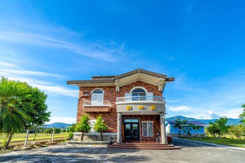 rainbow garden bandb