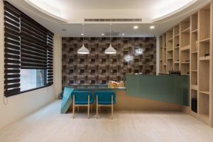 visual range b and b