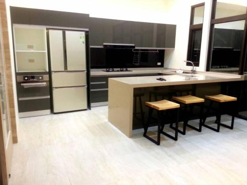 visual range b and b