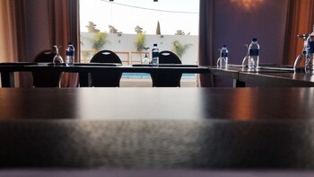 le zenith hotel oran