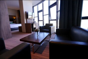 le zenith hotel oran