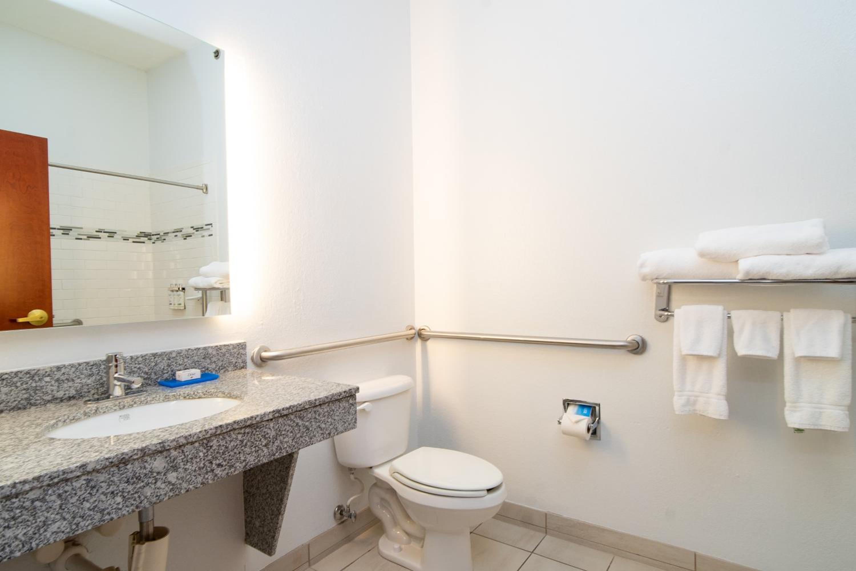 holiday inn express hotel and suites bedford by ihg