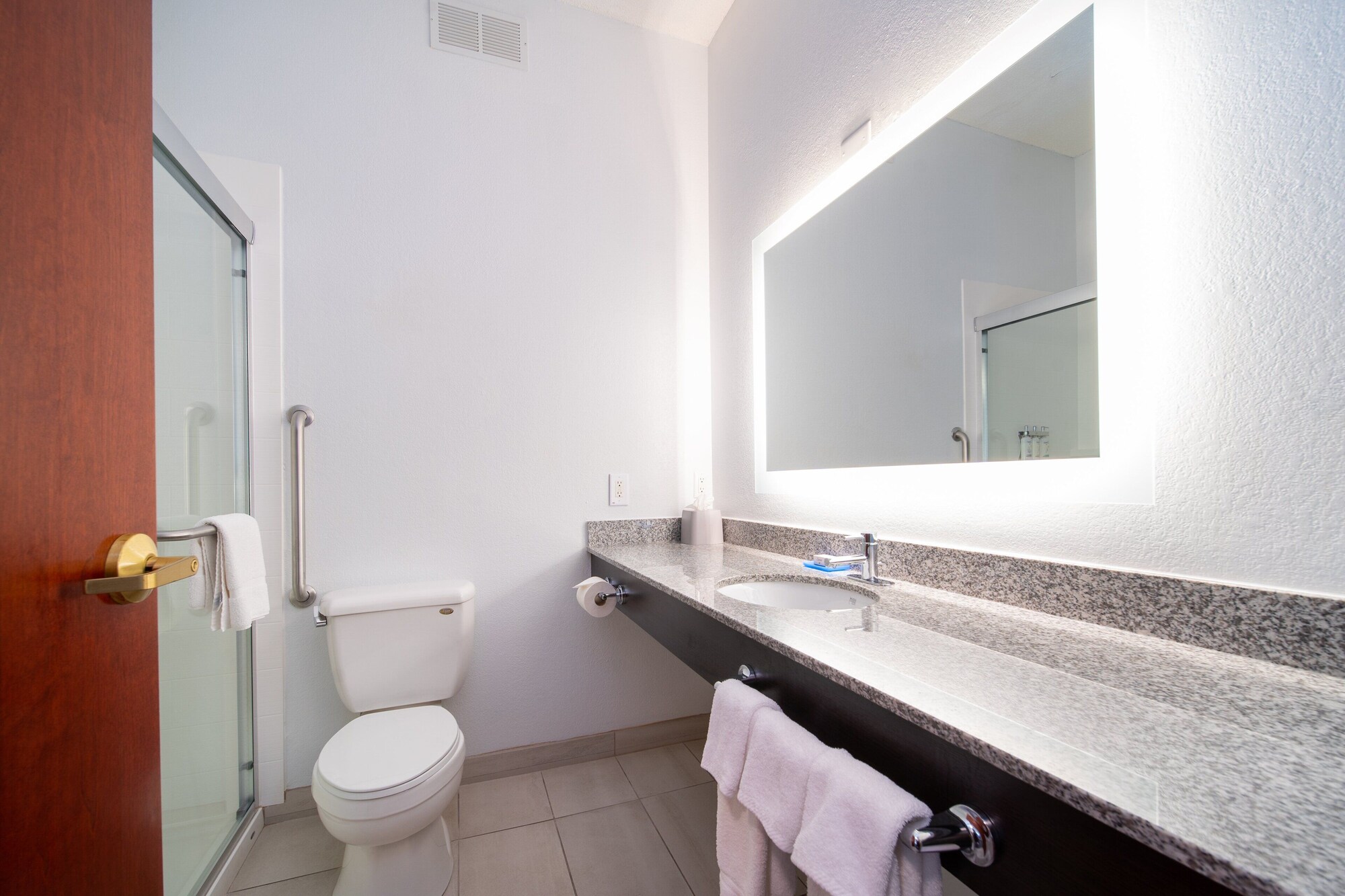 holiday inn express hotel and suites bedford by ihg