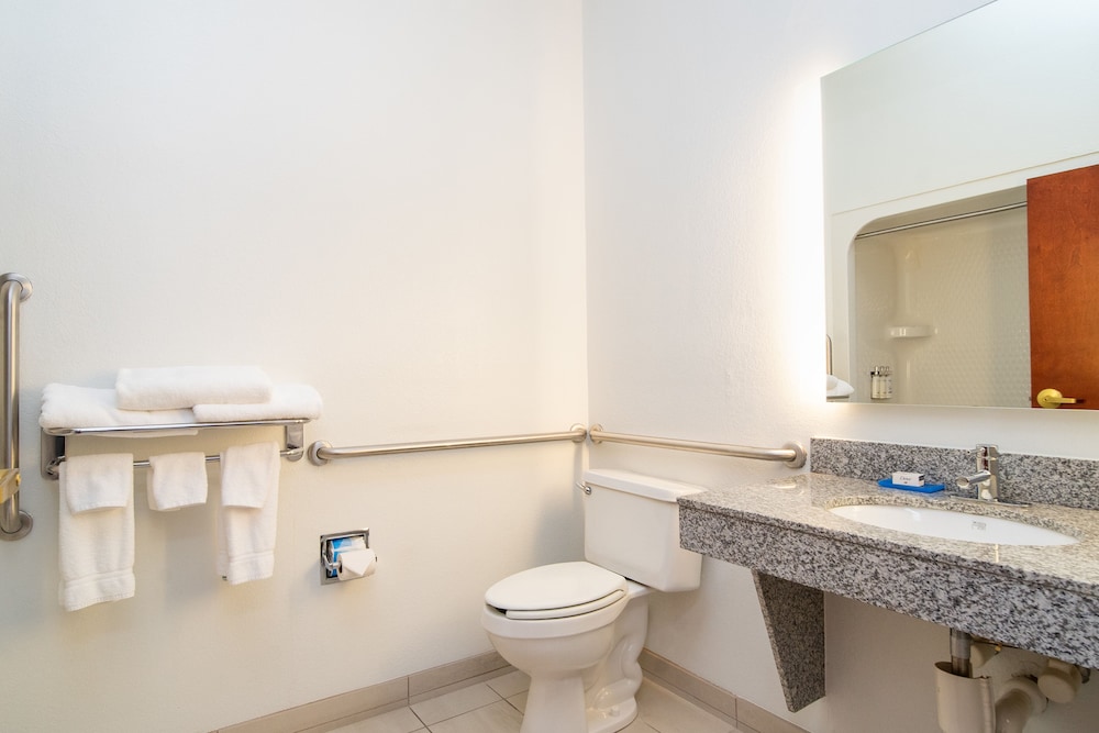 holiday inn express hotel and suites bedford by ihg
