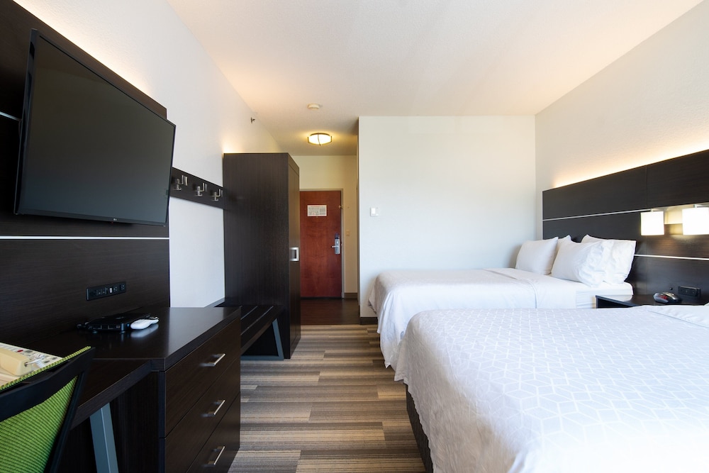 holiday inn express hotel and suites bedford by ihg