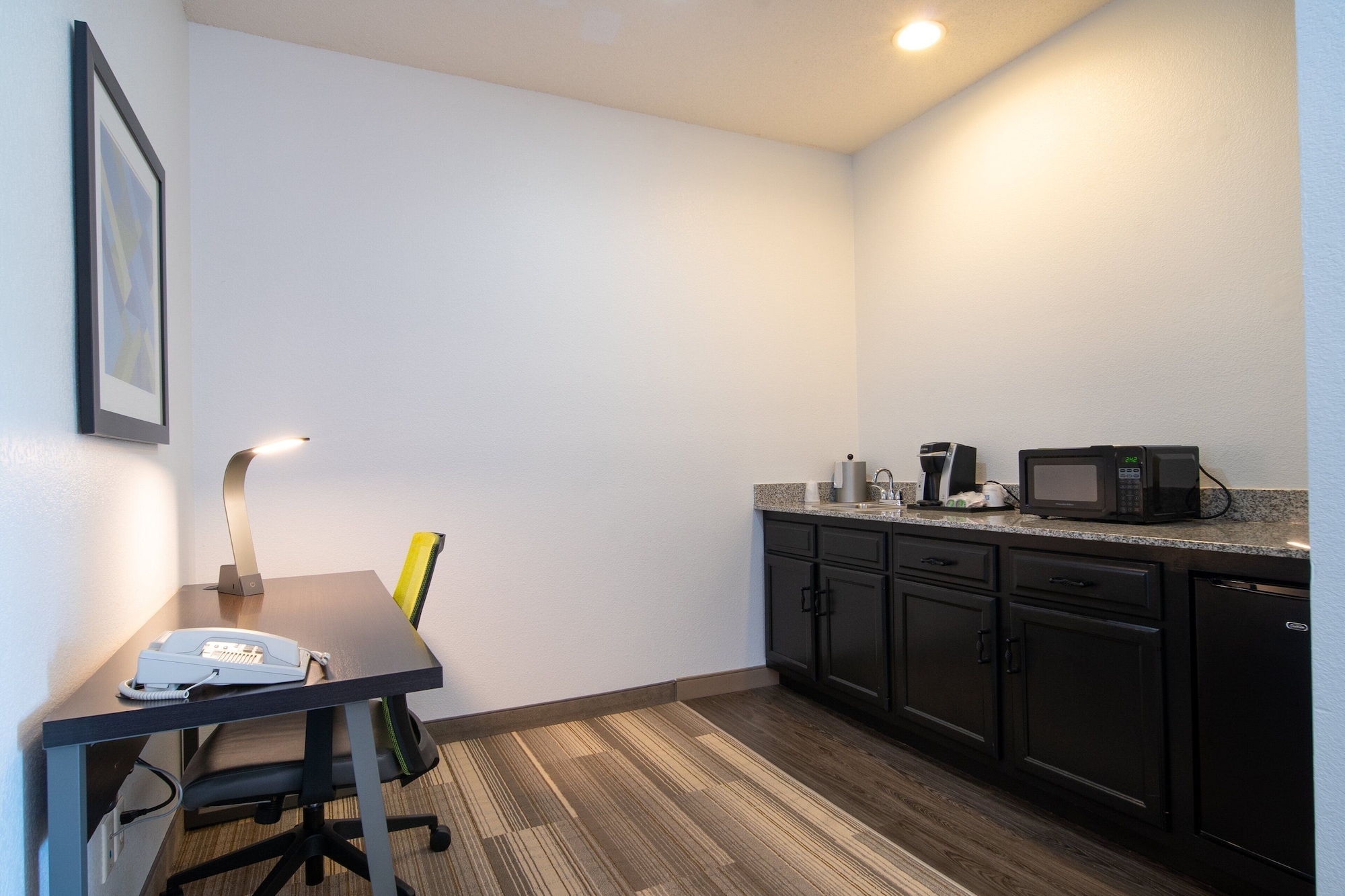 holiday inn express hotel and suites bedford by ihg