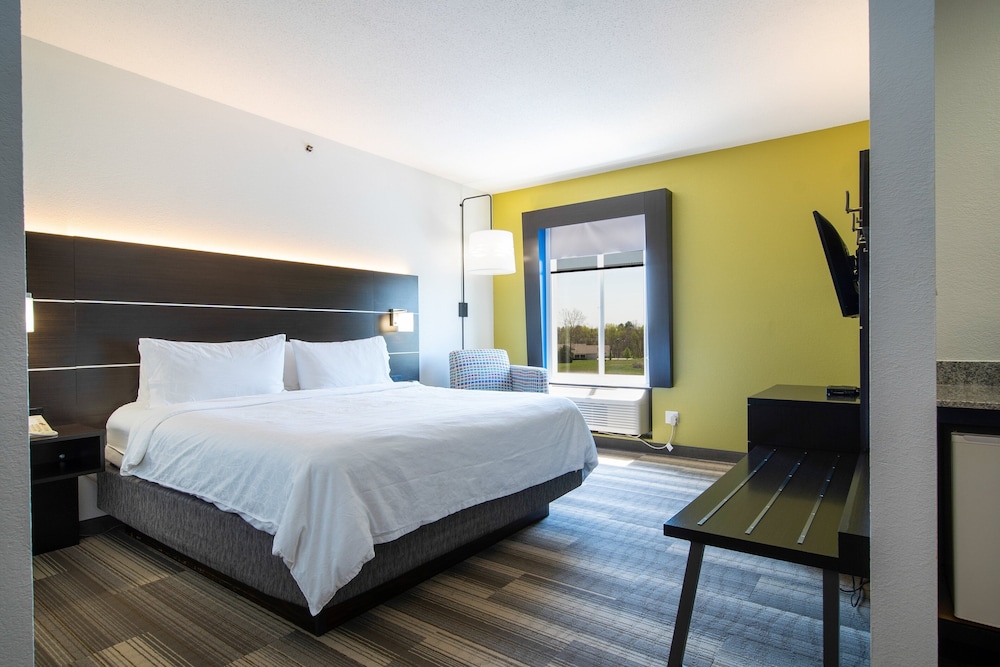 holiday inn express hotel and suites bedford by ihg