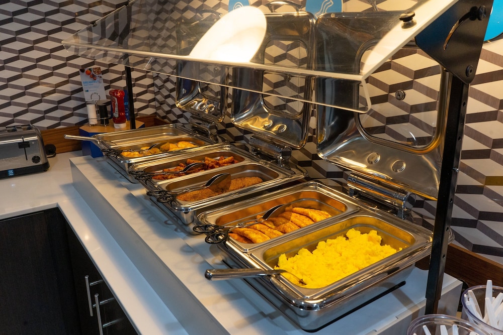 holiday inn express hotel and suites bedford by ihg