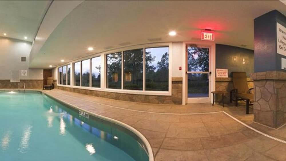 holiday inn express hotel and suites bedford by ihg