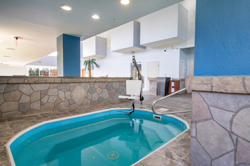 holiday inn express hotel and suites bedford by ihg