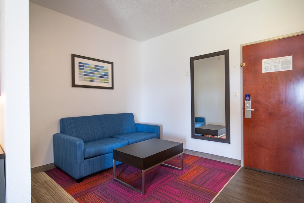 holiday inn express hotel and suites bedford by ihg