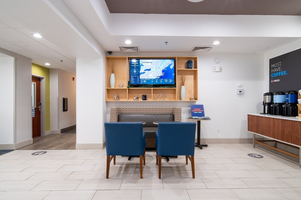 holiday inn express hotel and suites bedford by ihg