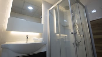 the stay furnished apartments
