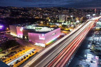 The Stay Furnished Apartments,Beirut>>Antelias,4 star