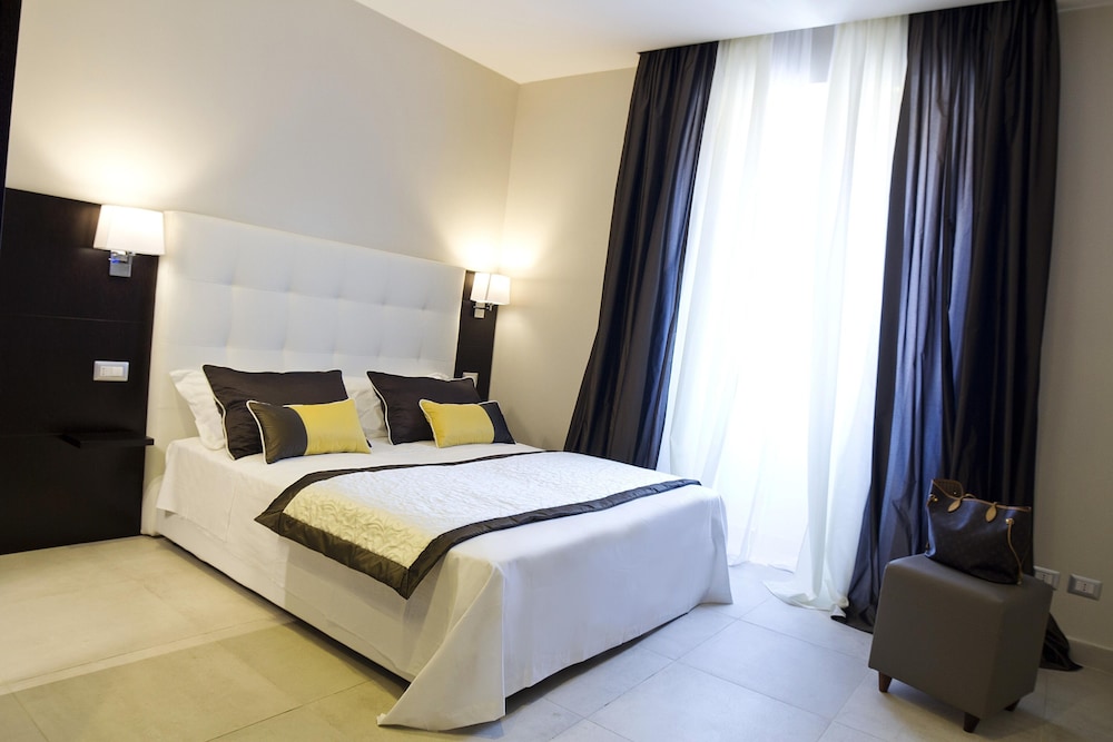 roman holidays boutique hotel