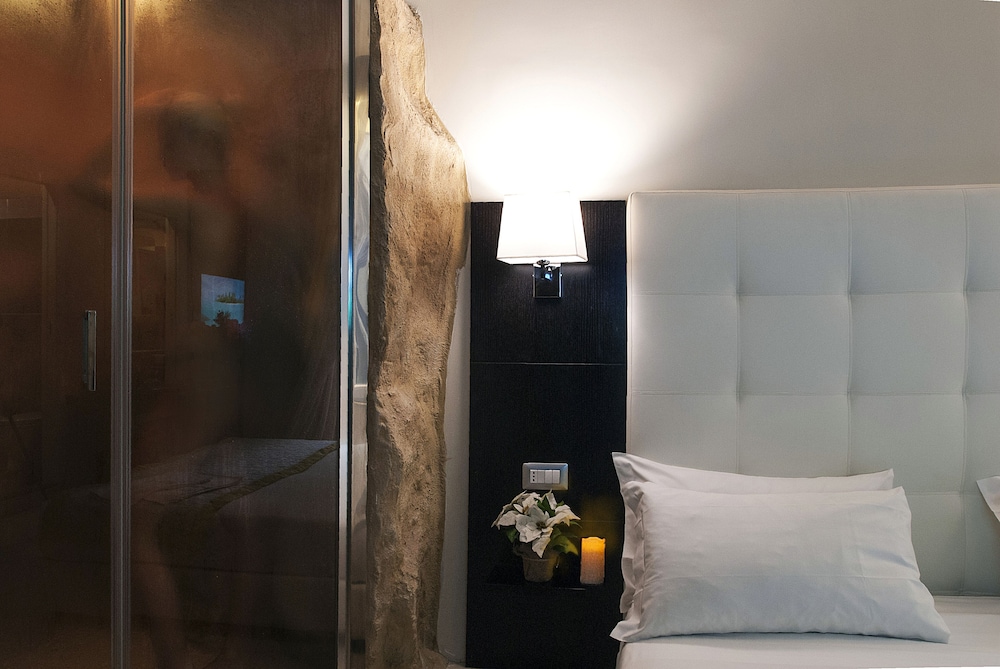 roman holidays boutique hotel