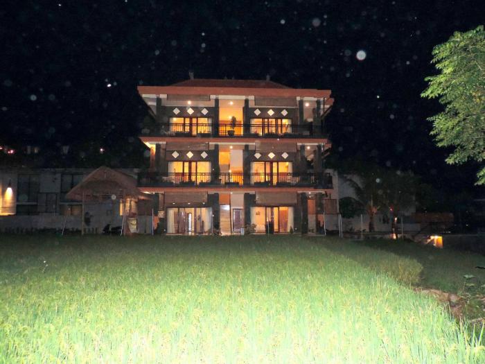 adi bisma inn
