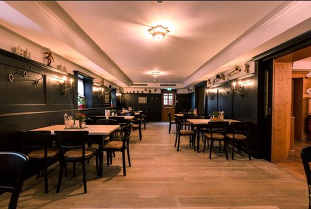 hotel and gaststatte zum erdinger wei brau