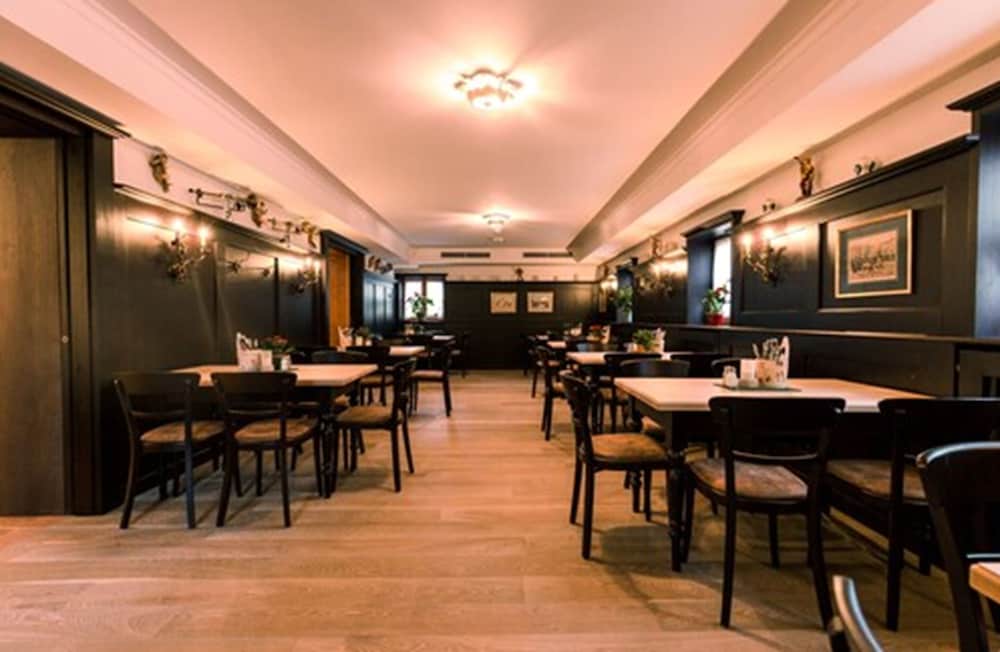 hotel and gaststatte zum erdinger wei brau