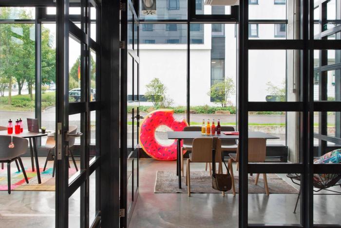 moxy stuttgart airport messe