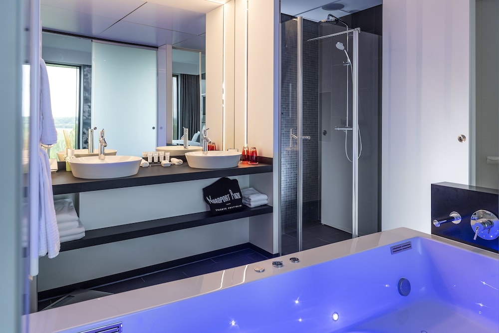 airport plaza hotel hamburg