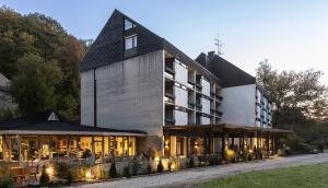 Hotel Luisenpark,Karlsruhe>>Bad Bergzabern,3 star