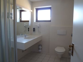Berggasthof & Hotel Hinterrod,In A Regional Park,4 star