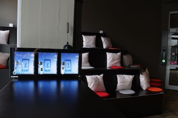 boxhotel goettingen app based hotel