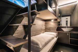 boxhotel goettingen app based hotel