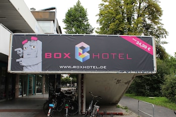 boxhotel goettingen app based hotel