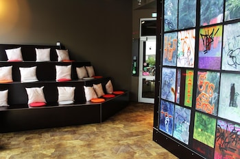 boxhotel goettingen app based hotel