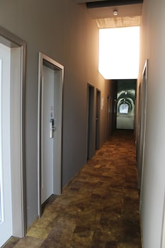 Boxhotel Goettingen (App Based Hotel),Eschwege>>Bovenden,2 star
