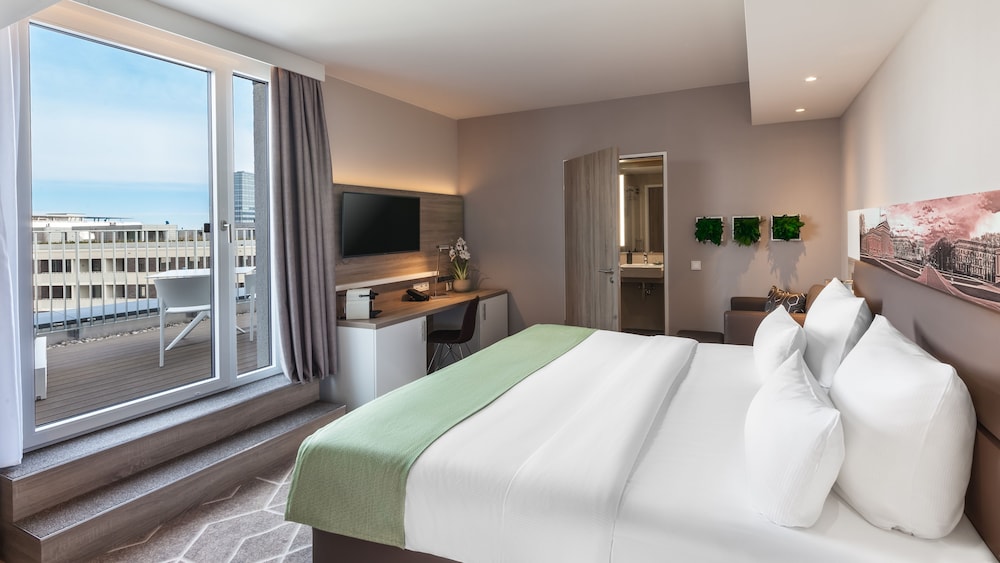 holiday inn express munich city east by ihg