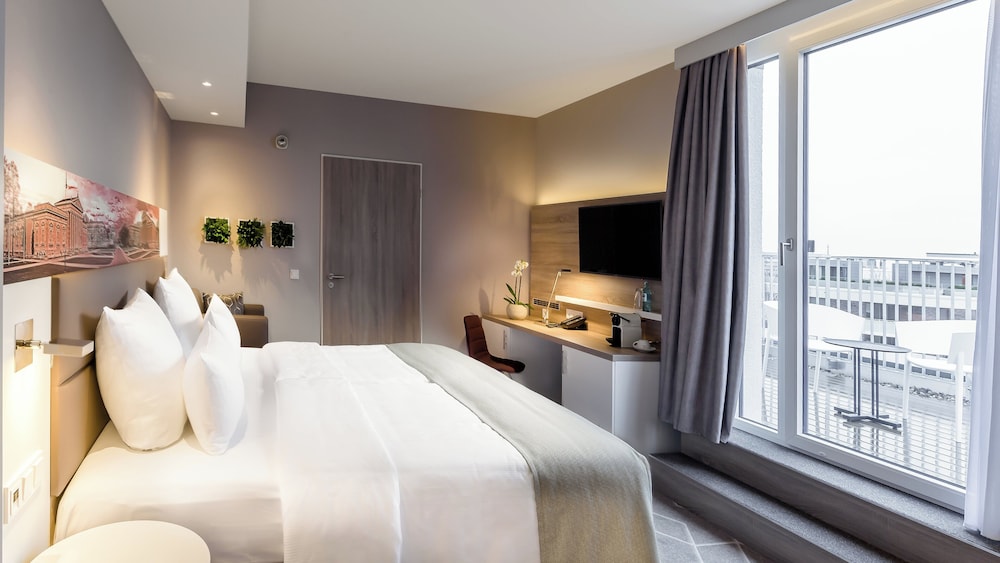 holiday inn express munich city east by ihg