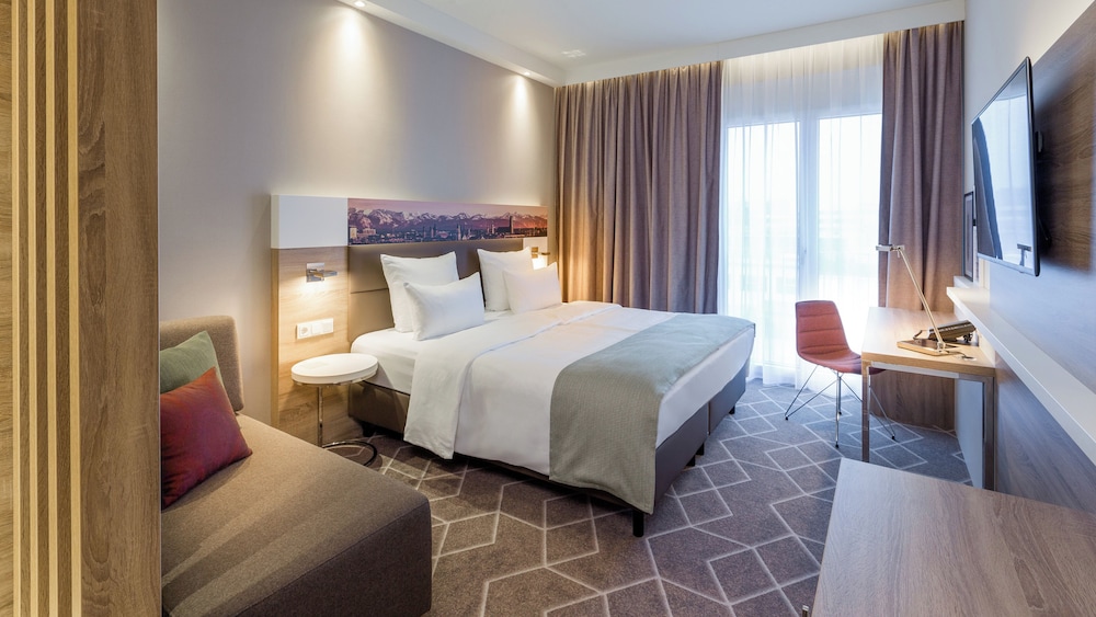 holiday inn express munich city east by ihg